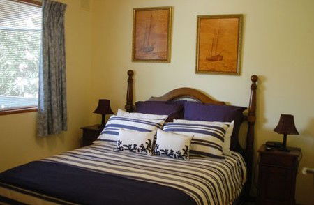 The Liteva Beach House - Accommodation Gladstone 5