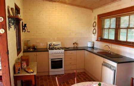 Rattleys At Pear Tree Hollow - Accommodation Gladstone 2