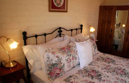 Rattleys At Pear Tree Hollow - Accommodation Gladstone 3