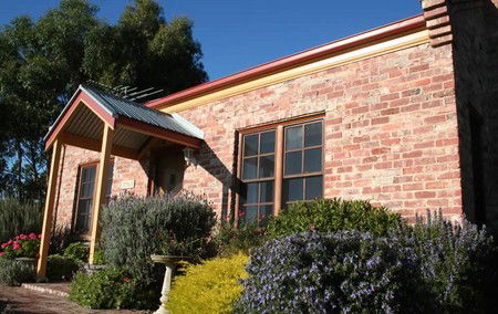 Rattleys At Pear Tree Hollow - Accommodation Gladstone 4