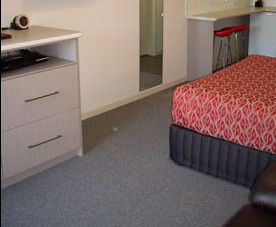 Golden Chain Tower Motor Inn - Accommodation Gladstone 5