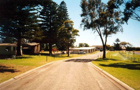 Victor Harbor Beachfront Holiday Park - Accommodation Gladstone 1