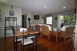 Abodes About Wategoes - Accommodation Gladstone 3