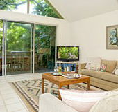 Absolute Beachfront Belongil Summerhouse - Accommodation Gladstone