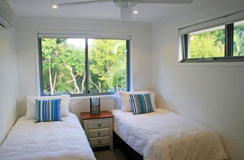Echoes Beach House - Accommodation Gladstone 4