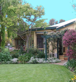 The Lookout - Accommodation Gladstone 0