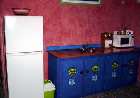 Villa Martini - Accommodation Gladstone 6