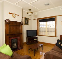 Semaphore Beach House - Accommodation Gladstone