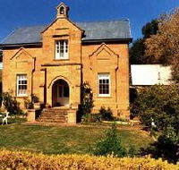 Old School House - Accommodation Gladstone