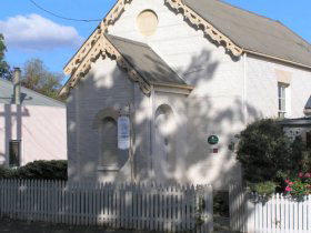 Old Wesleyan Chapel - Accommodation Gladstone 0