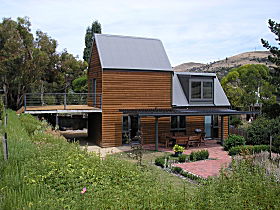 Red Brier Cottage Accommodation - Accommodation Gladstone 0