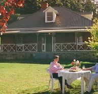 Hartzview Vineyard Homestead - Accommodation Gladstone