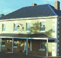 Wilmot Arms Inn - Accommodation Gladstone