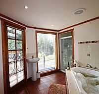 Love Grove Guest House - Accommodation Gladstone