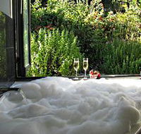 Escape To - Accommodation Gladstone