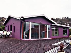 Sisters Beach Retreat - Accommodation Gladstone 0