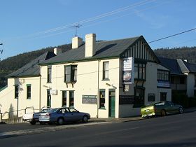 Dee TAS Accommodation Gladstone