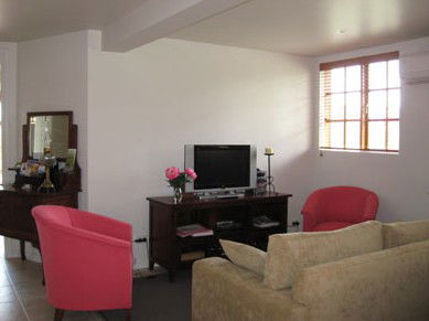 Amble Inn Cottage - Accommodation Gladstone 2