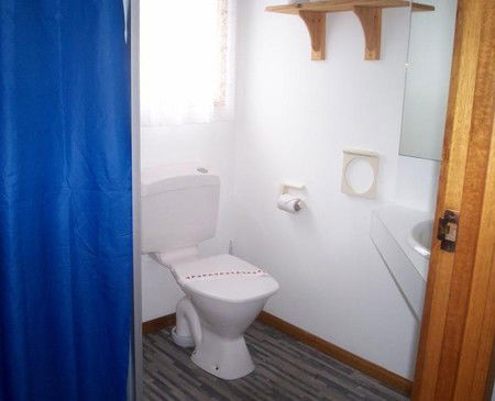 Devonport Holiday Village - Accommodation Gladstone 4