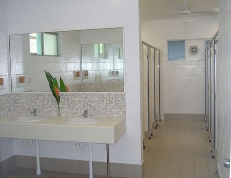Absolute Backpackers Mission Beach - Accommodation Gladstone 5