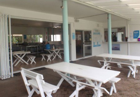 Absolute Backpackers Mission Beach - Accommodation Gladstone 7