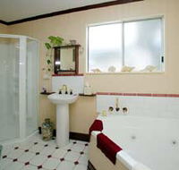 The Left Bank - Kilkivan - Accommodation Gladstone