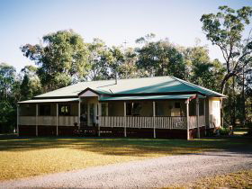 Applegarth Bed And Breakfast - Accommodation Gladstone 0