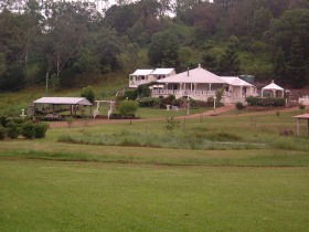 Another Time Another Place Bed And Breakfast - Accommodation Gladstone 0