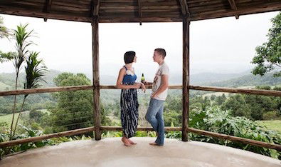 Artisan Spa Views Bed And Breakfast Cottage - Accommodation Gladstone 3