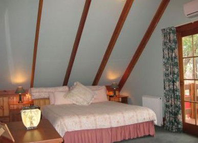 Warrenmang Vineyard & Resort - Accommodation Gladstone 1