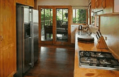 Mavis's Kitchen And Cabins - Accommodation Gladstone 3