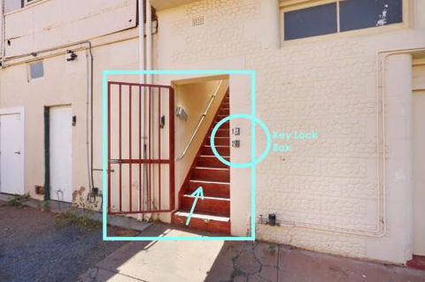 Apartment 1 On Oxide - Accommodation Gladstone 4