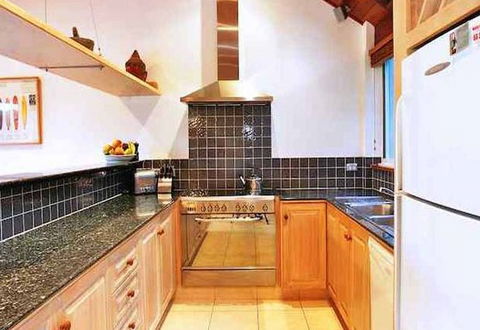 Alexs Byron Bay - Accommodation Gladstone 0