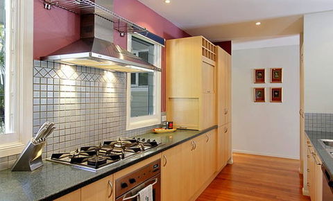 Abode At Byron - Accommodation Gladstone 3