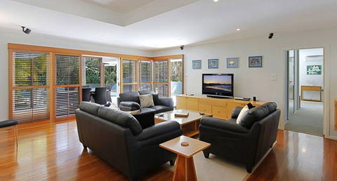 Abode At Byron - Accommodation Gladstone 4