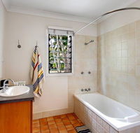 Beachshack - Accommodation Gladstone