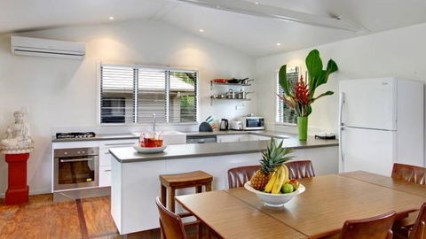 Beachshack - Accommodation Gladstone 3