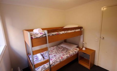 Beach Break Ground Floor - Accommodation Gladstone 1