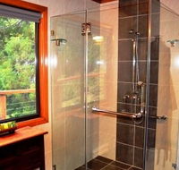 A Waterfall Hideout-Rainforest Cabin for Couples - Accommodation Gladstone