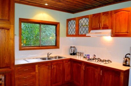 A Waterfall Hideout-Rainforest Cabin For Couples - Accommodation Gladstone 2