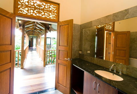 52 Shirley Lane - Byron Bay Bali Houses - Accommodation Gladstone 1