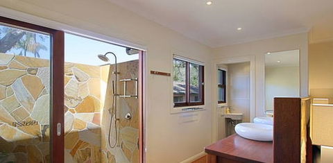 Away On Shirley Lane - Accommodation Gladstone 4