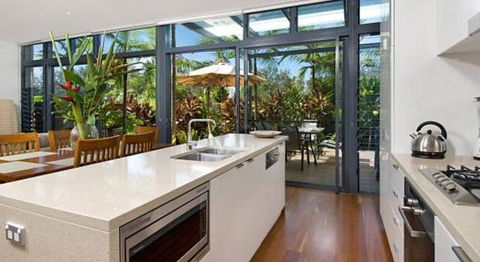 Aamber Beach House At Kiah - Accommodation Gladstone 3