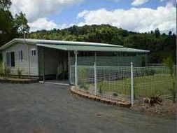 Halls Country Cottages - Accommodation Gladstone 1