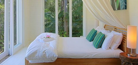 Beachcomber Beach House - Accommodation Gladstone 4