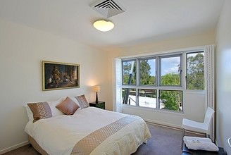 Beach House 17, East On Byron - Accommodation Gladstone 5