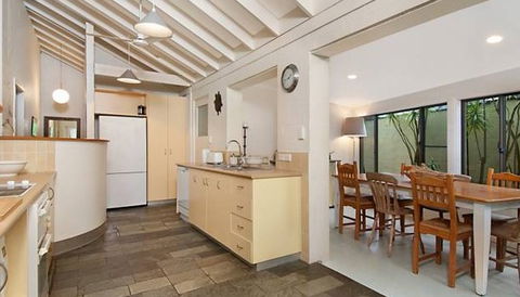 Beachwood - Accommodation Gladstone 2