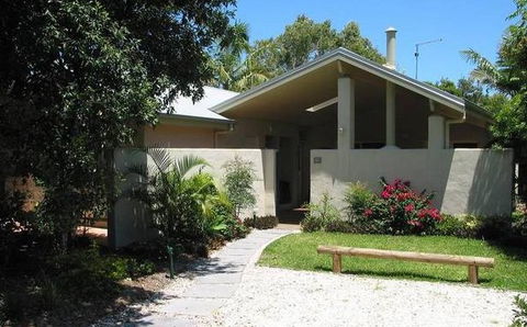 Beachwood - Accommodation Gladstone 4