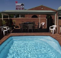 Country Manor Motor Inn - Accommodation Gladstone