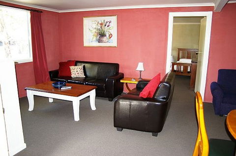 Ellstanmor Country Guesthouse - Accommodation Gladstone 1